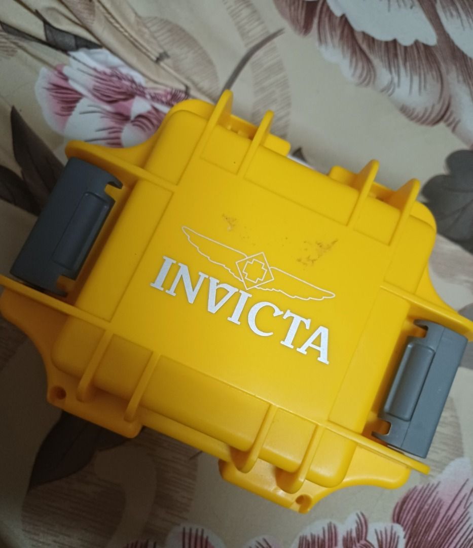 Invicta wolverine edition NOT OEM (Category: Jewelry) located in Caloocan City. Submitted by noblecrystal_a3cd83 (Listing ID 1468731503, Image 3). Description: Selling as New Never opened to install batt or any. Lost warranty card Tag is still included.