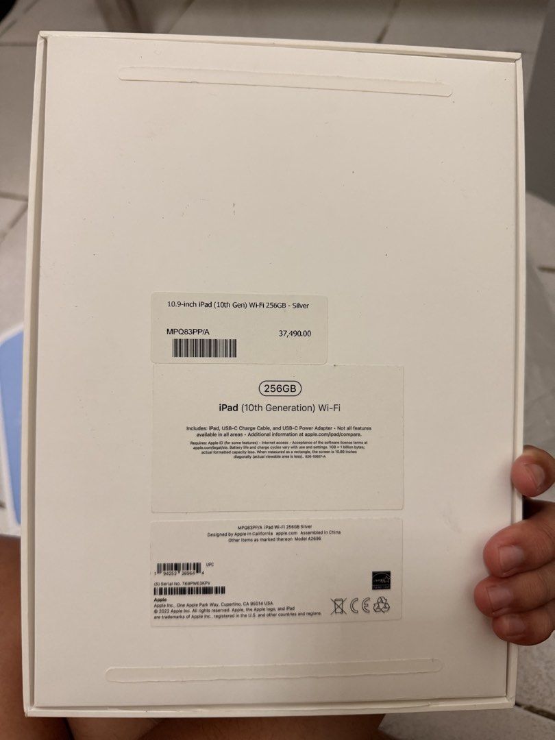 iPad 10th Gen 256GB - Silver (Category: iPad) located in Taguig. Submitted by russadrian (Listing ID 1468847469, Image 3). Description: Selling my personal iPad 10th Generation (256GB Wi-Fi) * 256gb Storage * Wi-Fi Model * All working: Touch ID/Fingerprint, cameras, speakers, microphone, buttons, charging, and display * Never repaired, never opened * 100% original parts Inclusions: * Original Box (see pic) * Original adapter and cord (type c) * w