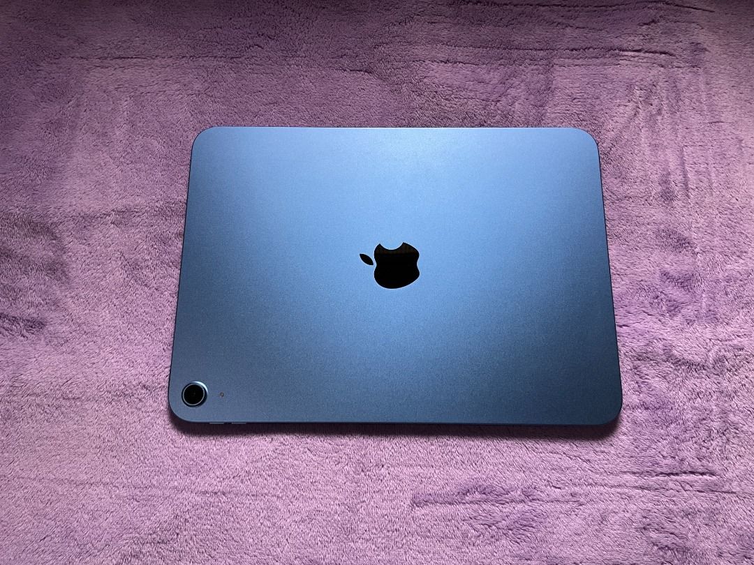 iPad 11th Gen 128GB Blue (Category: iPad) located in Caloocan City. Submitted by cosmichawk_ea1bf3 (Listing ID 1468721730, Image 3). Description: iPad 11th Gen (6 months old) -128GB -99% bh (82 cycle counts) -No issues -Almost brandnew condition -Complete with box - same serial -Installed quality tempered glass Price: 21,990 fixed Location: Marikina City Can do meetup nearby Marikina or San Mateo Can do shipping nationwide via LBC PM me if intere