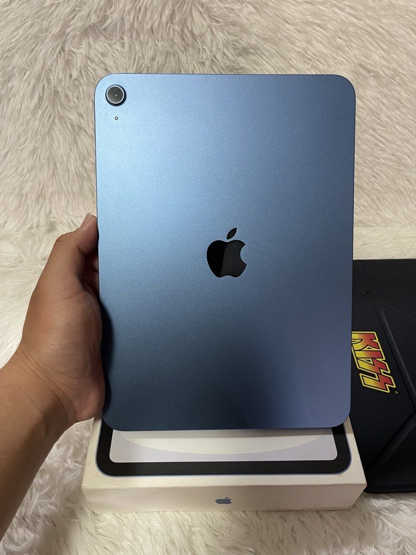 IPAD 11TH GEN (A16) (Category: iPad) located in Santa Maria. Submitted by jm.basco11 (Listing ID 1468857027, Image 3). Description: FOR SALE!! IPAD 11TH GEN (A16) BLUE💙 128GB UNDER WARRANTY UNTIL JUNE 2027 3 MONTHS OLD 100% BATTERY HEALTH 49 CYCLE COUNT NO ISSUE!! COMPLETE INCLUSION BOX, CHARGER, MANUAL, CASE, RECEIPT 📍BULACAN/CAMANAVA.