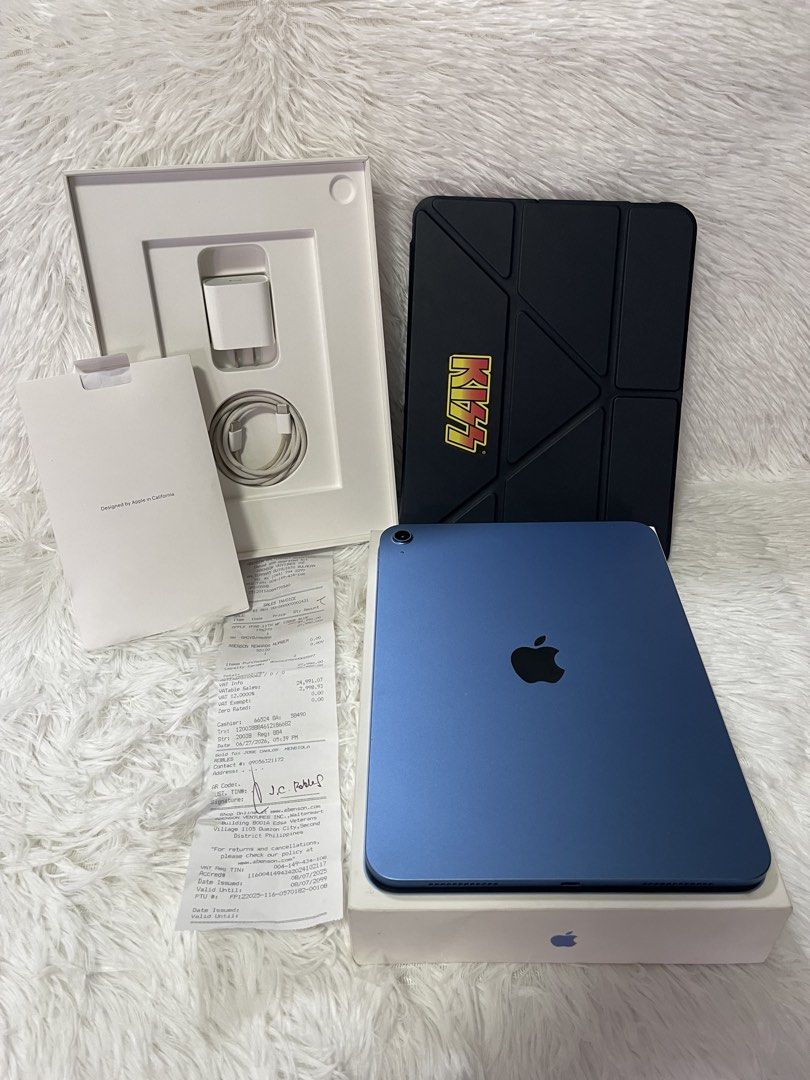 IPAD 11TH GEN (A16) (Category: iPad) located in Santa Maria. Submitted by jm.basco11 (Listing ID 1468857027, Image 1). Description: FOR SALE!! IPAD 11TH GEN (A16) BLUE💙 128GB UNDER WARRANTY UNTIL JUNE 2027 3 MONTHS OLD 100% BATTERY HEALTH 49 CYCLE COUNT NO ISSUE!! COMPLETE INCLUSION BOX, CHARGER, MANUAL, CASE, RECEIPT 📍BULACAN/CAMANAVA.