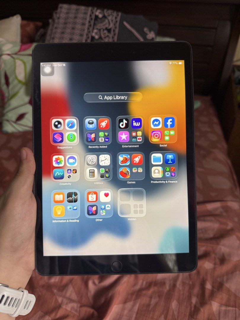 Ipad 9th gen 64gb (Category: iPad) located in Muntinlupa City. Submitted by minobokki (Listing ID 1468756874, Image 2). Description: Ipad 9th Gen 64gb No scratches - good as new .