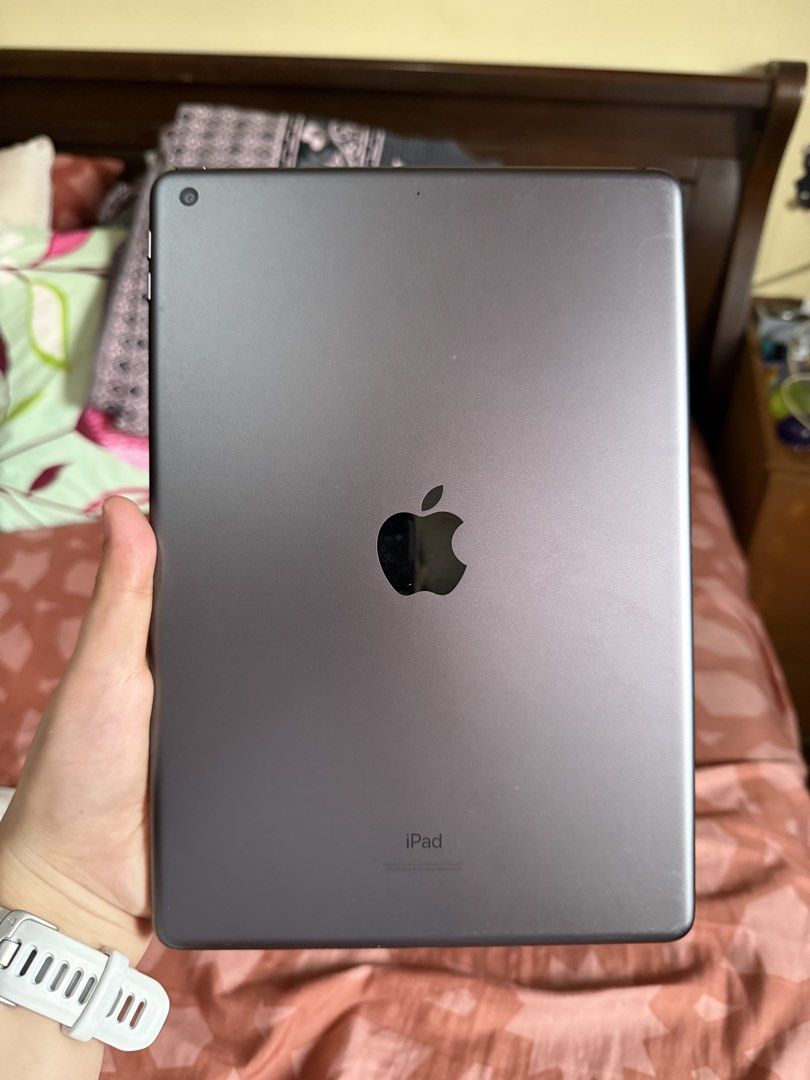 Ipad 9th gen 64gb (Category: iPad) located in Muntinlupa City. Submitted by minobokki (Listing ID 1468756874, Image 3). Description: Ipad 9th Gen 64gb No scratches - good as new .