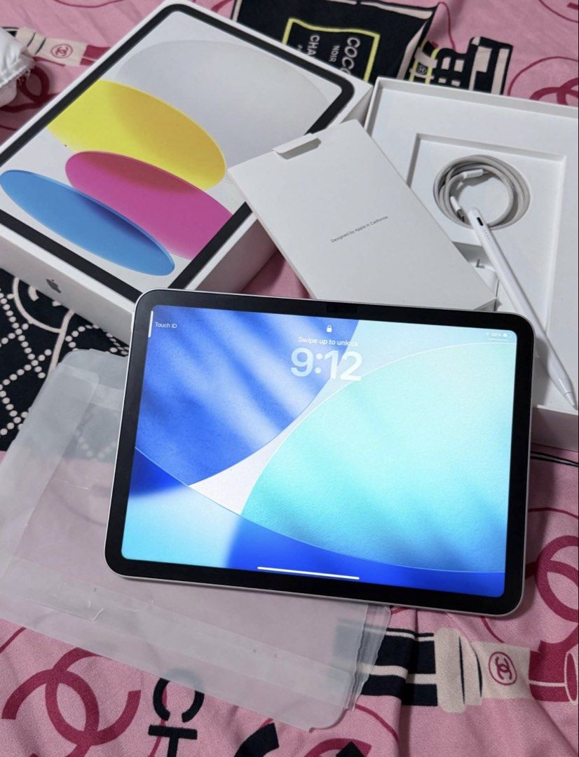 IPAD A16 (Category: iPad) located in Manila. Submitted by kimhagnaya161 (Listing ID 1468737792, Image 1). Description: 128gb 96% BH 100+ Cycle Count No history of repair Complete package w/freebies.