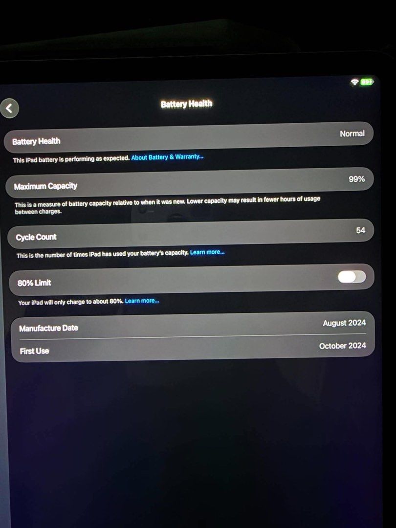 Ipad Air M2 13 inches (Category: iPad) located in Taguig. Submitted by vp.a_declutters (Listing ID 1468738552, Image 2). Description: Ipad Air M2 13inches 128gb 99% battery health 54cc Barely used Bought from powermac With box and cord Rfs: hindi na ginagamit .