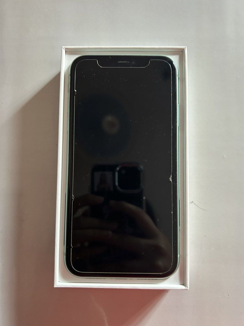 Iphone 11 128gb L/A variant (Category: iPhone 11 Series) located in Imus. Submitted by maryrose_esp (Listing ID 1468760653, Image 2). Description: negotiable 128gb true tone working 0.5 working no sim restrictions L/A variant face id working issue: small chip sa back cam (see pic) color chipping sa sides (but no dents) replaced battery multiple times (but kakapalit lang) no charger & sim ejector loc: imus, cavite meet up only.