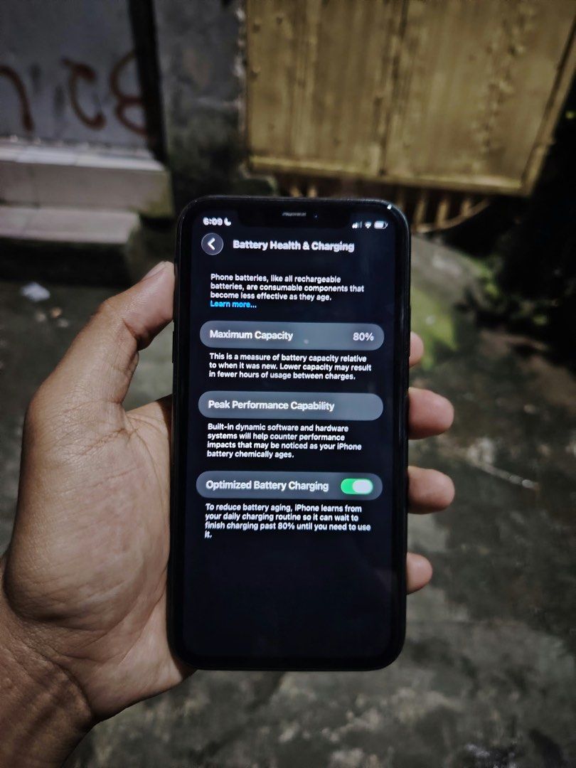 iPhone 11 (Category: iPhone 11 Series) located in Manila. Submitted by ecallierju53820 (Listing ID 1468837832, Image 2). Description: iPhone 11 64GB Smart/TNT sim only 80% Battery Health Face ID Working All parts original Negotiable Slight.