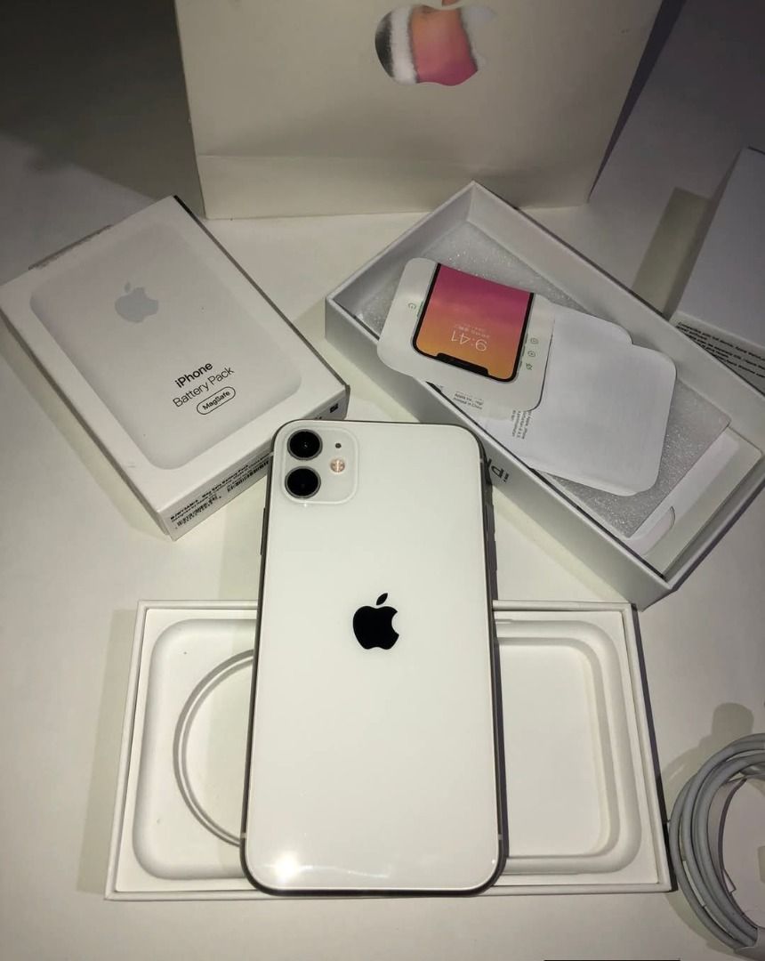 Iphone 11 (Category: iPhone 11 Series) located in Manila. Submitted by fierceforest.0d402f (Listing ID 1468920968, Image 1). Description: 6k only. No issue no history repair 91bh.