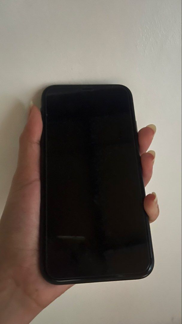 iPhone 11 Black 128gb 97% (Category: iPhone 11 Series) located in Rodriguez. Submitted by dannilyn.444 (Listing ID 1468841180, Image 1). Description: iPhone 11 Black 128gb 97% Battery Health, All sim can be used, Camera is very malinaw back-front. Face ID have, Unit only may tempered glass with cord kasama po..
