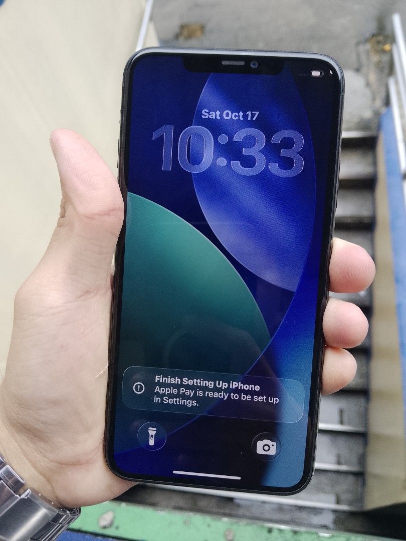 IPHONE 11 PROMAX 64GB 66BH (Category: iPhone 11 Series) located in Caloocan City. Submitted by kristanzzzx (Listing ID 1468763141, Image 2). Description: Walang issue all working, wala pa napalitan check the photos para di na paulit ulit slightly negotiable pa sa surebuyer Inclusion: Two cases and original charger.