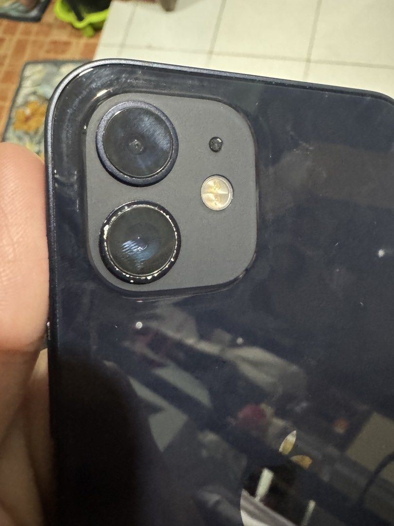 Iphone 12 (Category: iPhone 12 Series) located in Manila. Submitted by nyamiii (Listing ID 1468739270, Image 3). Description: - Model: iPhone 12 - Storage: 64GB - Color: Black - Battery Health: 81% - Condition: Working well Negotiable price.