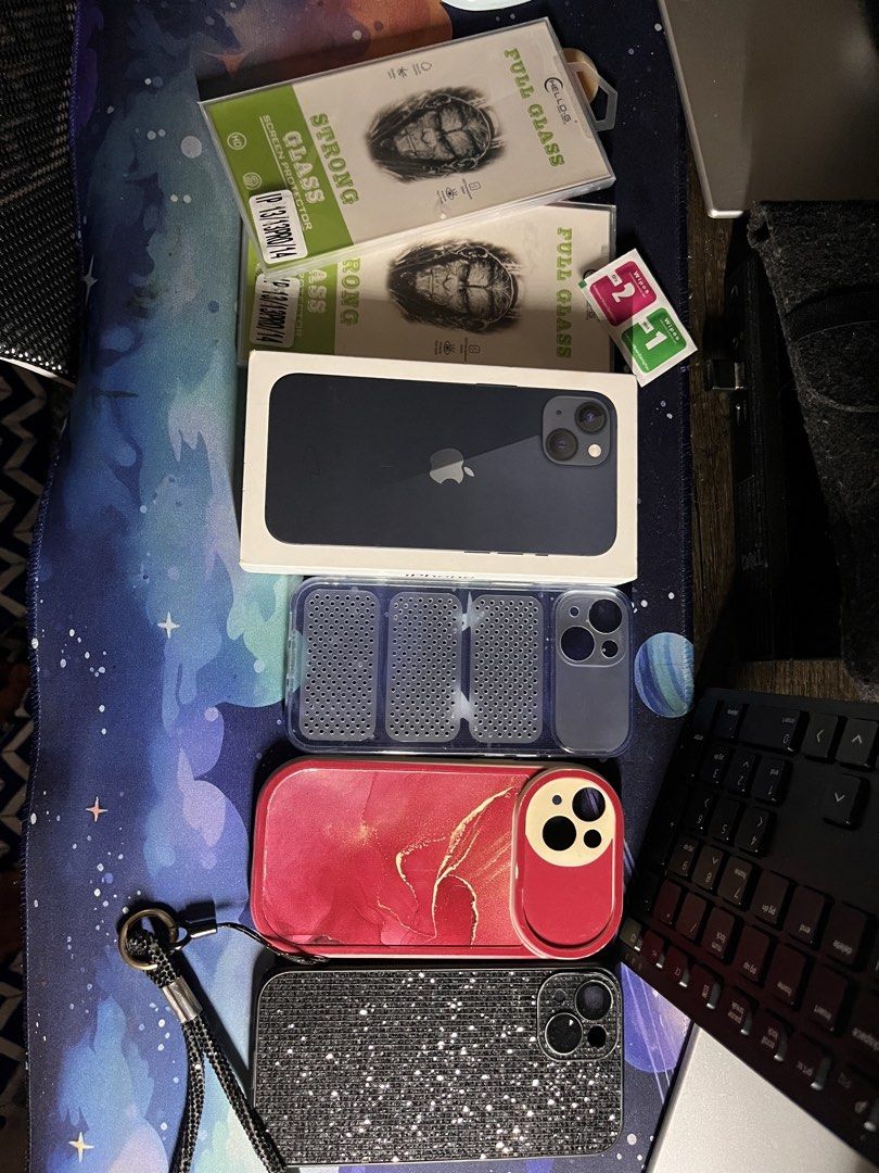 Iphone 13 128GB (Category: iPhone 13 Series) located in Taguig. Submitted by ysanva (Listing ID 1468802706, Image 3). Description: RFS: Need funds ✅ iPhone 13, 128GB ✅ Battery Health 62% ✅ Updated to the latest iOS ✅ No other known issues (please test upon meet-up) ⚠️ Battery health is low but does not affect usage, so the price reflects its condition. Please manage expectations and buy only if you’re comfortable with the battery condition. 💰 Se