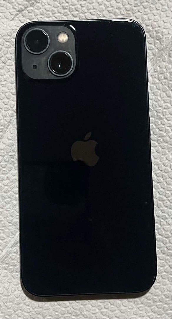 iPhone 13 256 GB (Category: iPhone 13 Series) located in Taguig. Submitted by mikeyawesomefinds (Listing ID 1468755818, Image 1). Description: no issues 100% replaced non genuine battery phone and box only no charger.