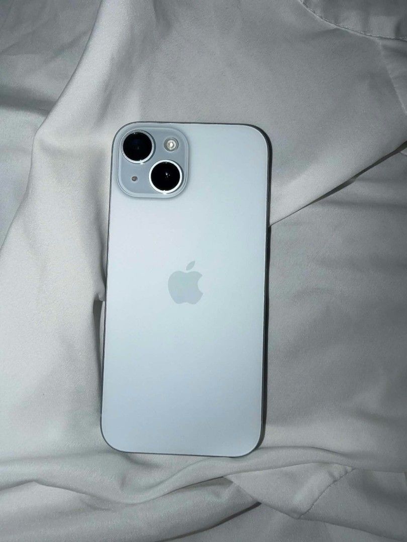 iPhone 15 (Category: iPhone 15 Series) located in Quezon City. Submitted by chel2704 (Listing ID 1468738743, Image 1). Description: FS iPHONE 15 FIX ₱25,000 128GB WORKING FACE ID WORKING TRUE TUNE IOS VER 26 FACTORY UNLOCKED 77% BATTERY HEALTH 1202 CYCLE COUNT NO REPAIR HISTORY LADY OWNED INCLUSION: BOX & CHARGER CORD QC COMMONWEALTH MEET UP..