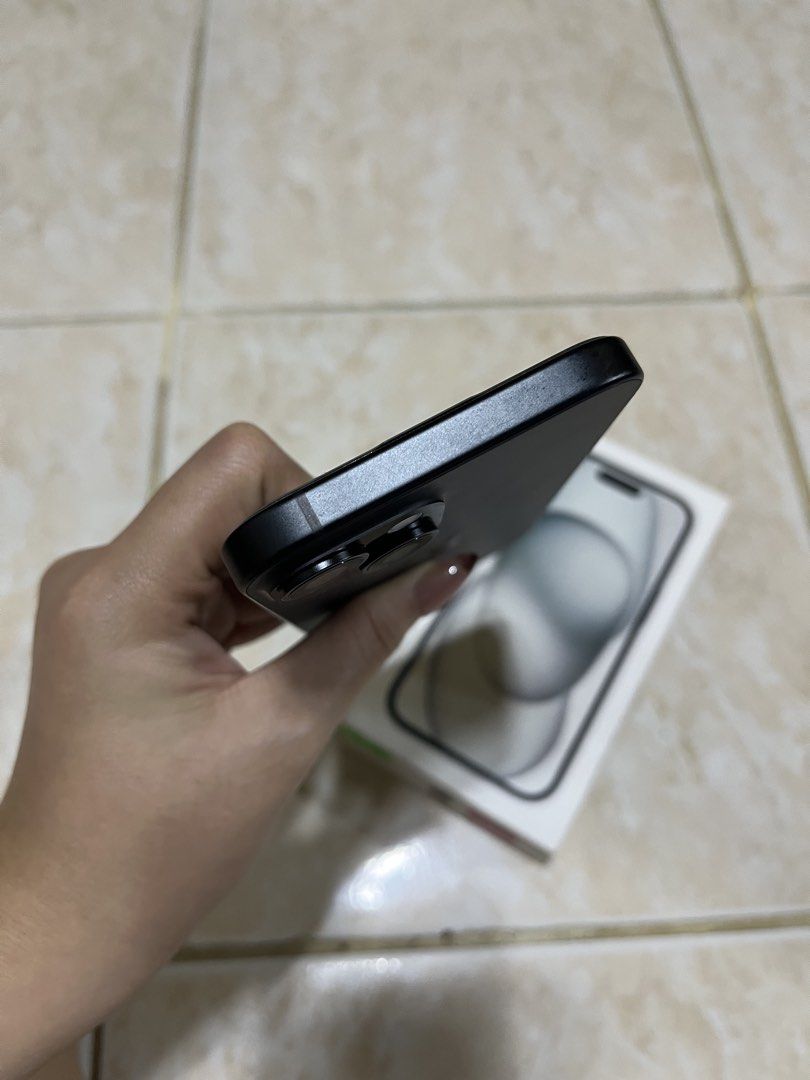 iphone 15 black 128gb (Category: iPhone 15 Series) located in Pasig City. Submitted by wornbyrei (Listing ID 1468728563, Image 3). Description: iphone 15 black 128gb 100% battery health 12 cycle count only Complete Openline Brandnew condition Warranty : October 2027 1 week personal warranty ₱32,000 📍pasig city.