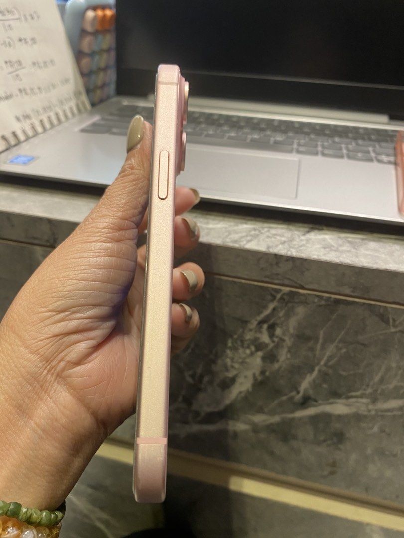 Iphone 15 pink 128gb (Category: iPhone 15 Series) located in Las Pinas. Submitted by loukasprimeholding (Listing ID 1468785230, Image 3). Description: .