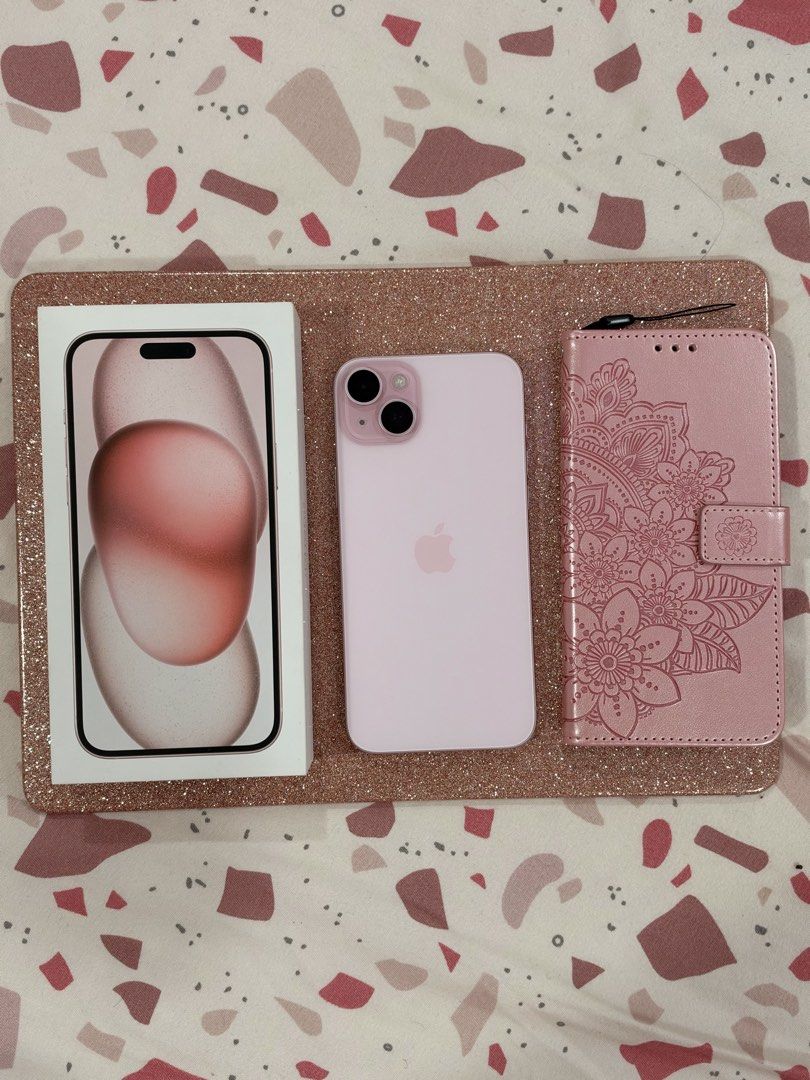 Iphone 15 Plus Pink 128GB with Free Case & Wire (Category: iPhone 15 Series) located in Makati City. Submitted by samazingoods (Listing ID 1468853377, Image 1). Description: 🤍 Iphone 15 Plus Pink 128GB 🤍 Bought from PowerMac for ₱55,490 🤍 Lady owned. No scratches, 100% Smooth 🤍 Screen protector and case since Day 1 🤍 Free New Case + Original Used Apple Charger 🤍 No history of repair 🤍 Unli check all you want 🤍 Reset upon meet up or paymen
