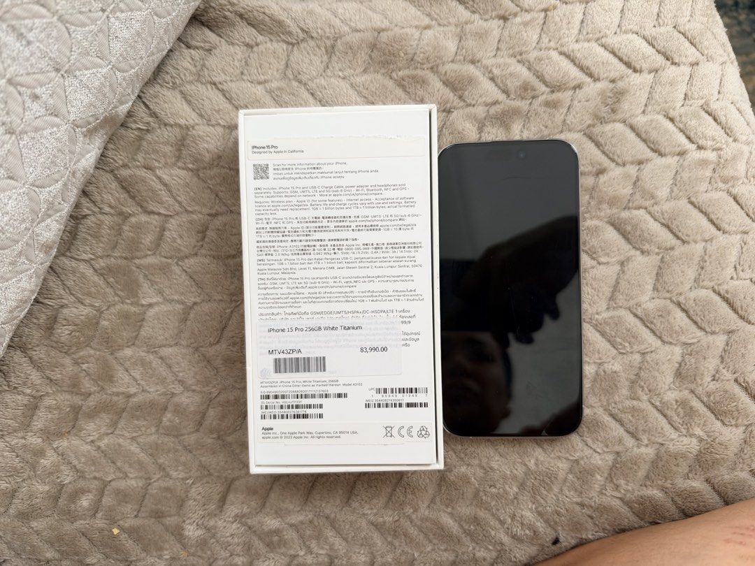 Iphone 15 pro 256 gb White Titanium (Category: iPhone 15 Series) located in Pasay City. Submitted by vidathediva (Listing ID 1468769155, Image 3). Description: For Sale: Used Iphone 15 pro White Titanium 256gb 99% smooth No problem or issue whatsoever No history of repair 78% battery health With original casetify case and complete box Bought locally at powermac Factory unlocked 30,870 For Meet Up Sm Moa Sm Sucat.
