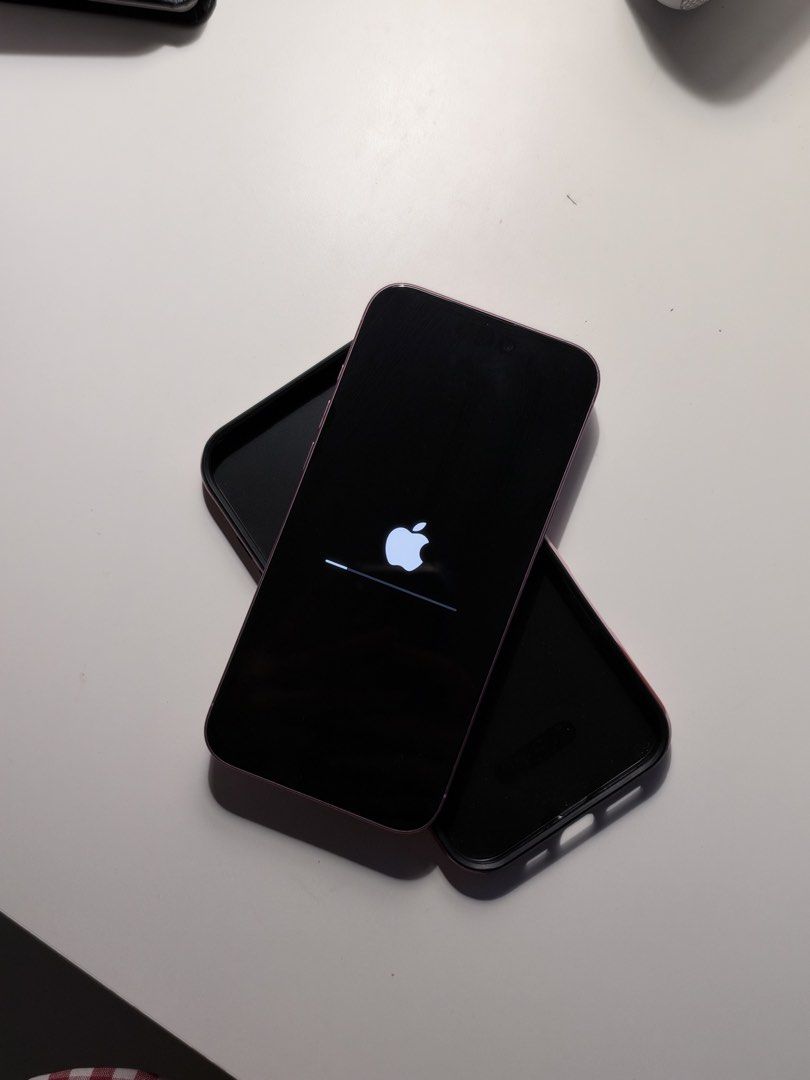 Iphone 16 PLUS 128 GB pink (Category: iPhone 16 Series) located in Paranaque City. Submitted by eriicapepito (Listing ID 1468807678, Image 1). Description: Hello! Send me a DM. First owner here, also RFS: upgraded price is still negotiable without box .
