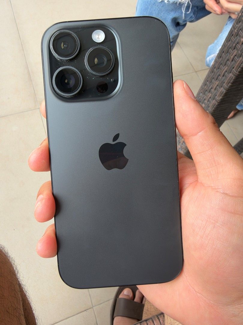 iPhone 16 Pro 256GB FU (Category: iPhone 16 Series) located in Imus. Submitted by renzwith.e (Listing ID 1468781496, Image 1). Description: Details on second photo po with free 2 cases! We just removed the camera lens protector so it's in prestine condition. 😊.