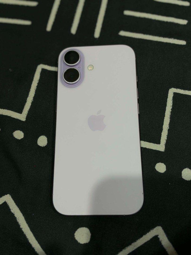 IPHONE 17 256GB (Category: iPhone 17 Series) located in Santa Maria. Submitted by stealdealts (Listing ID 1468828861, Image 3). Description: IPHONE 17 256GB COMPLETE SET WITH BOX & CHARGER NO HISTORY OF REPAIR.