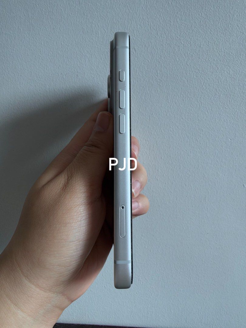 iPhone 17 Pro (256 GB) (Category: iPhone 17 Series) located in Manila. Submitted by pjdvd (Listing ID 1468741111, Image 3). Description: Openline. No dents/scratches. Complete inclusions. 95% Battery Health Bought from Power Mac..