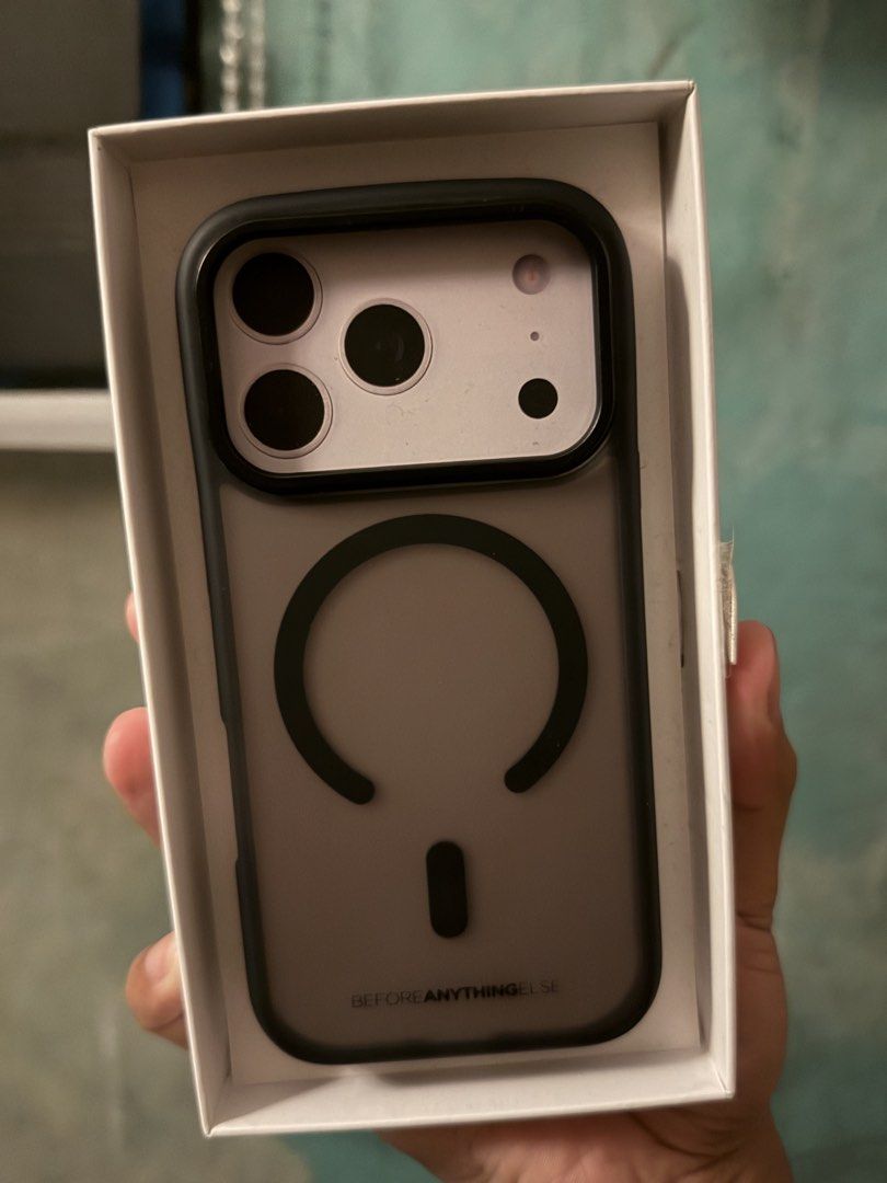 Iphone 17 pro case (beforeanythingelse) (Category: Cases & Sleeves) located in Caloocan City. Submitted by oh_its_ian (Listing ID 1468861918, Image 2). Description: Got it from Powermac last August 2026. Too bulky for my hands eh.