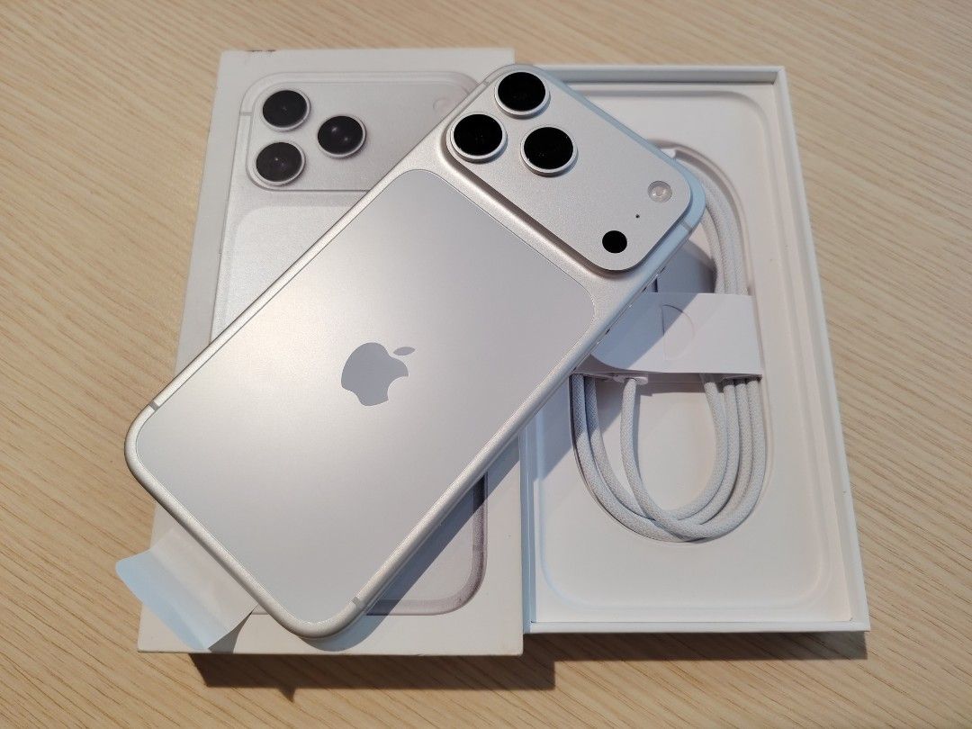 iphone 17 pro max 256gb fu ntc (Category: iPhone 17 Series) located in Quezon City. Submitted by acecon (Listing ID 1468716896, Image 1). Description: iphone 17 pro max 256gb factory unlocked/anysim silver selling 63,999php swapping is higher swap sa android ,ios,ipad,tablet slightly negotiable 99% smooth 96batt health ntc approved/Xa model/local variant orig unit orig box orig cord(unused) case no issue not repaired not boosted all working prope