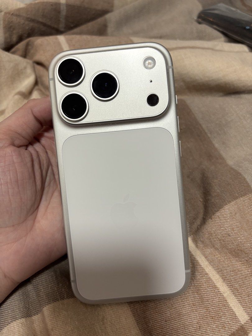 iPhone 17 Pro Silver 256 gb 100% BH (Category: iPhone 17 Series) located in Taguig. Submitted by 888nini56 (Listing ID 1468899176, Image 3). Description: iPhone 17 Pro - 256 GB Silver 100% BH Bought last Aug 18 2026, warranty until 2027 Cycle count: 81 Complete inclusions, unused cord Case protected since Day 1 RFS: upgrading to 18.
