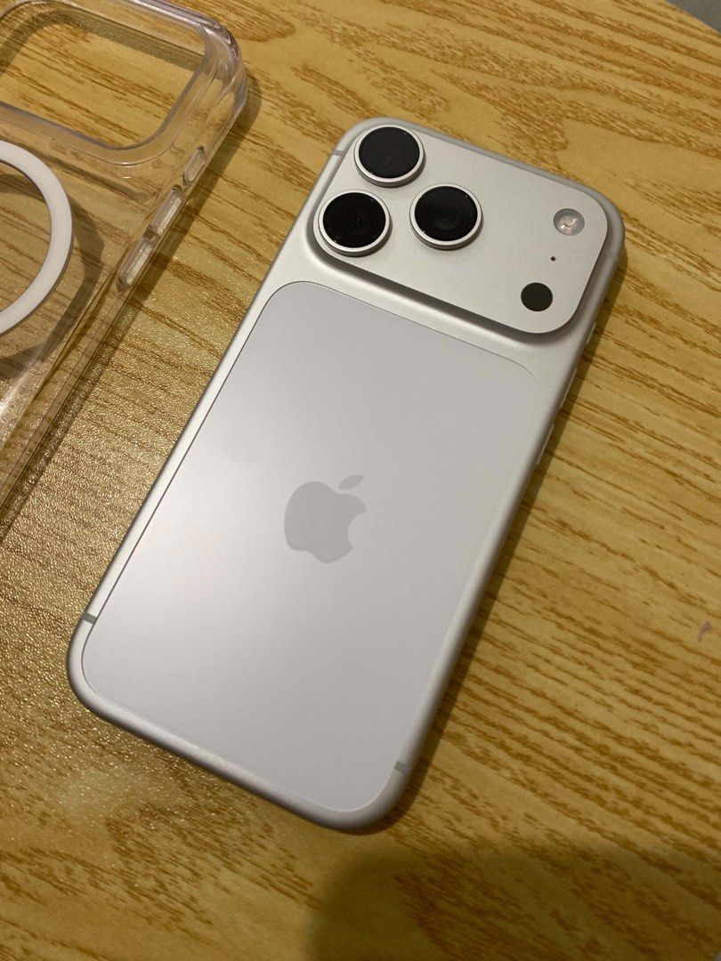 iPhone 17 Pro with Rhinoshield case (Category: iPhone 17 Series) located in Lucena. Submitted by ser3inity (Listing ID 1468865805, Image 2). Description: No issue and no history of repair. Free Rhinoshield case.