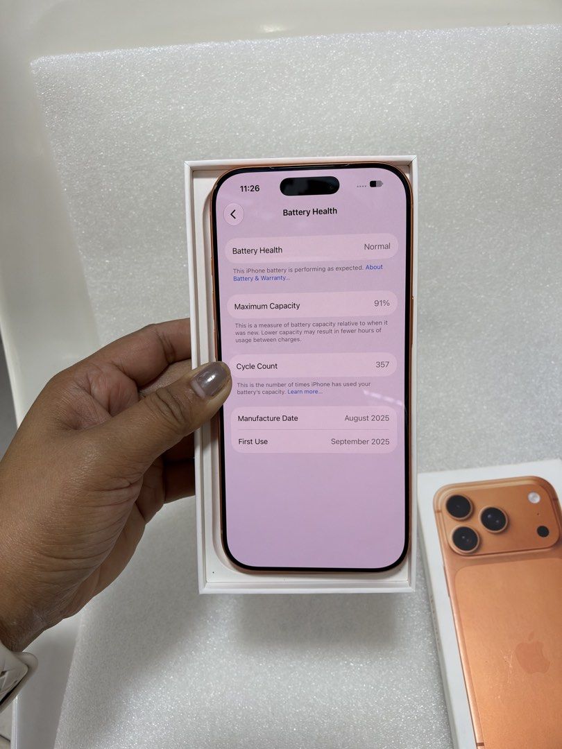 IPHONE 17PRO 512GB (Category: Announcements) located in Quezon City. Submitted by lyra23199525441 (Listing ID 1468765805, Image 2). Description: Hongkong variant Original All goods Working all With original box cable(used).