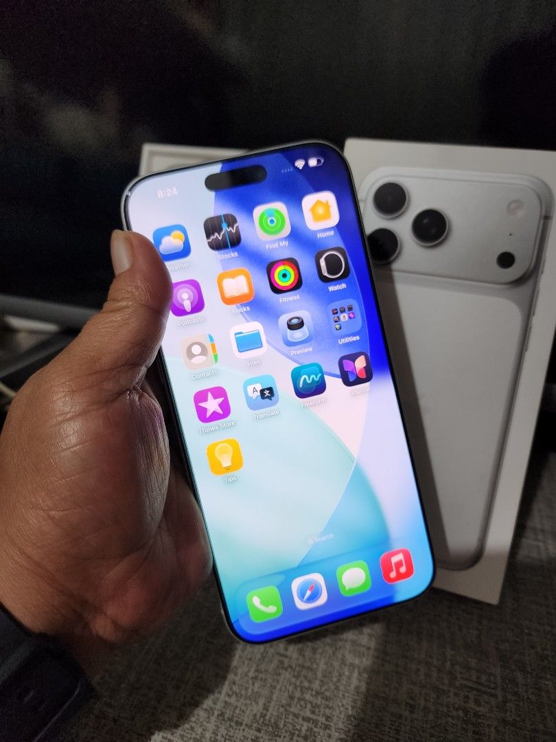 iphone 17promax silver 512gb slightly use (Category: Other Mobile & Gadget Accessories) located in San Juan City. Submitted by chellegadgetsshop (Listing ID 1468890372, Image 2). Description: iphone 17promax silver 512gb slightly use factory unlock ntc approval 100% battery health 32 cycle count warranty apple no issue check all u want call or txt me 09279944333.09353229255 we do meet up cash on delivery pick up store greenhills shopping center S