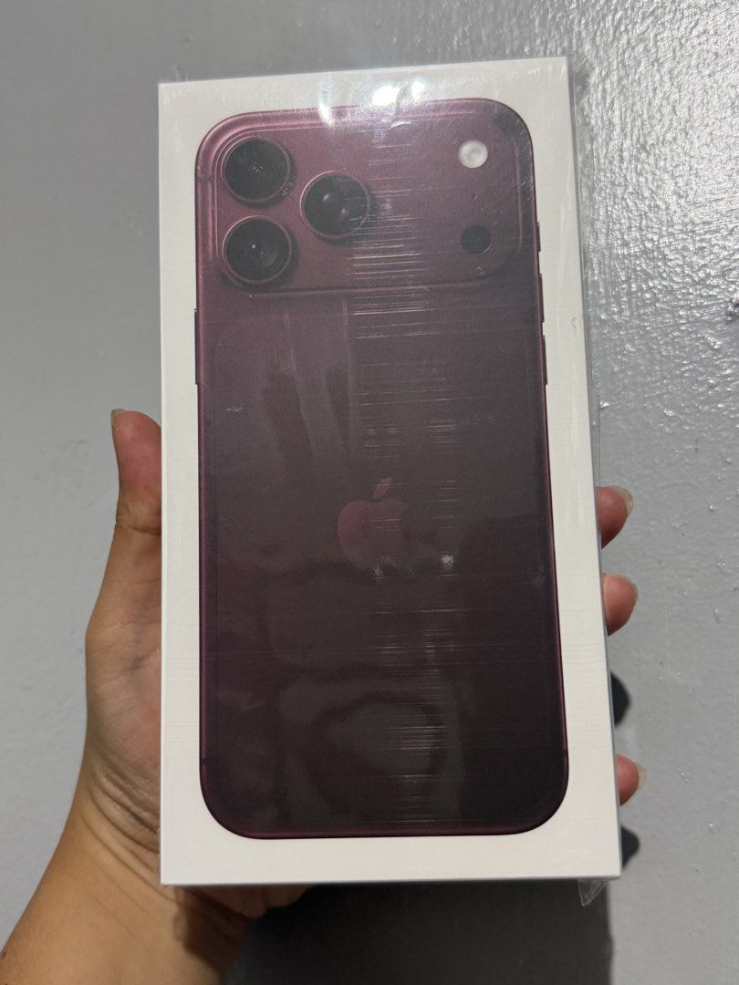 Iphone 18promax burgundy (Category: iPhone X Series) located in Valenzuela. Submitted by ellich17 (Listing ID 1468720451, Image 1). Description: Brandnew sealed Iphone 18promax 256gb Burgundy Fu ntc 4x/a No reciept no freebies.