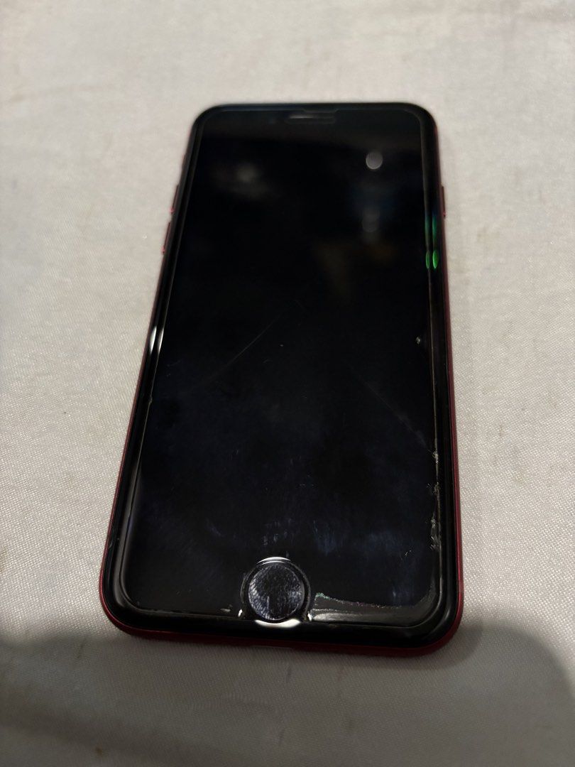 iphone se 3rd gen 128gb (Category: iPhone SE Series) located in Caloocan City. Submitted by jamyra110117 (Listing ID 1468733404, Image 2). Description: - Brand/Model: Apple iPhone SE 3rd -tinago lang all orig parts -inclusion: orig box and cable charger - Meetup Location: SM Cinema Grand Central, 1403 Caloocan City.