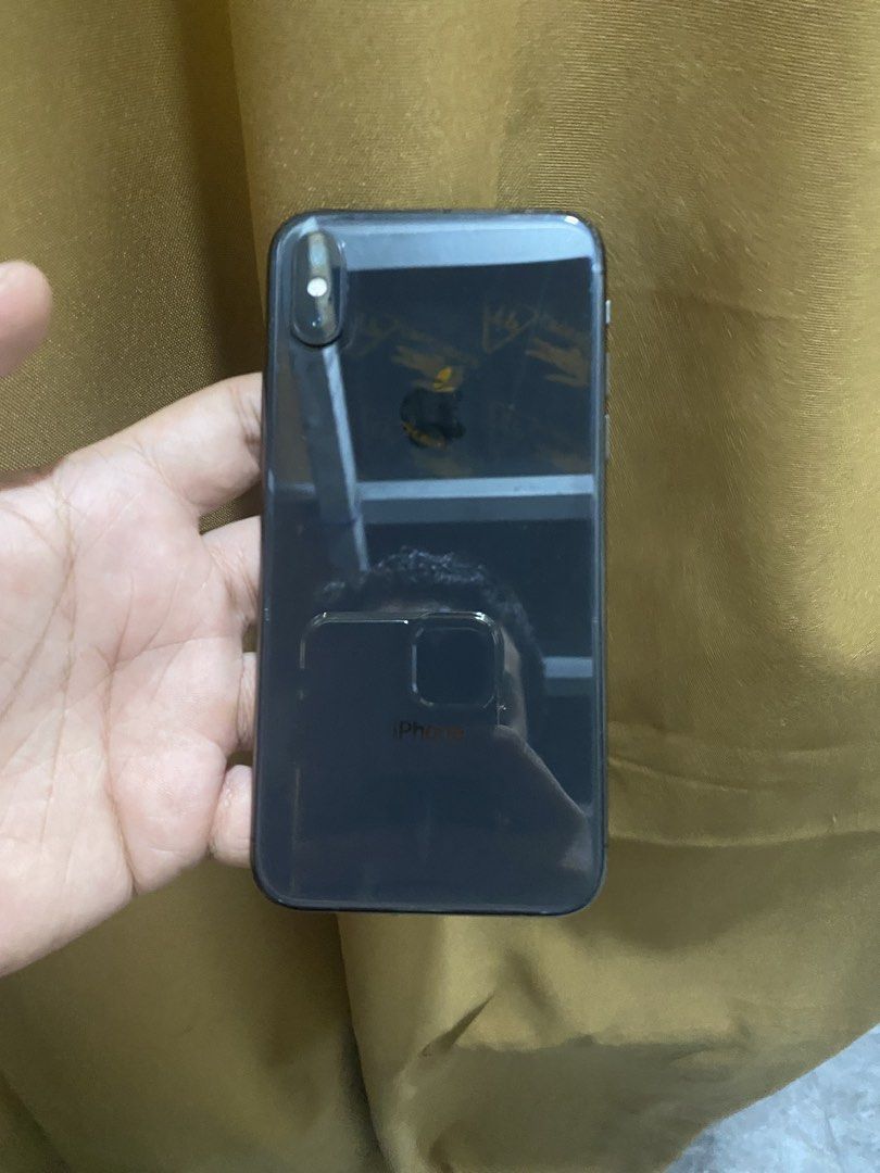 IPhone X 256GB (Category: iPhone X Series) located in Manila. Submitted by marcpadin (Listing ID 1468888669, Image 1). Description: Iphone X 256GB.