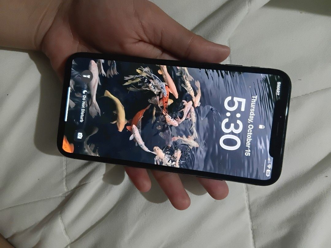 iPhone x 64 gb 4.5k (Category: iPhone X Series) located in Quezon City. Submitted by vashanty_ (Listing ID 1468776823, Image 1). Description: -100% batt health (kakapalit lang ng batt YOOBAO yung brand) -Working true tone -Working face id -Working apple id basta may account ka na -No sim restrictions -Meron dumi kaonti sa gilid ng phone SM Fairview, SM North, Cubao.