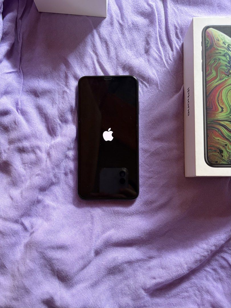 Iphone XS max (Category: iPhone X Series) located in Calamba. Submitted by antirachelclub (Listing ID 1468740360, Image 2). Description: 256GB iPhone XS Max in good condition Battery health is at 70% (never replaced) It comes in its original box with the charger, earphones, and a screen protector already installed No history of repair.
