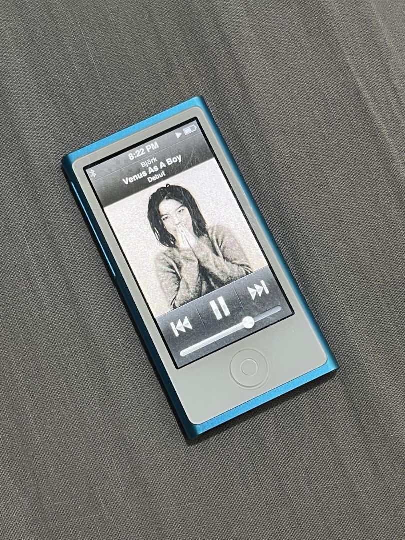 iPod Nano (7th gen) 16gb Blue (Category: Other Gadgets) located in Bugasong. Submitted by gabb_b (Listing ID 1468894264, Image 2). Description: ‼️READ READ READ‼️ iPod Nano (7th gen) 16gb Blue Serial Number: DCYM783CF0GP Model: MD477J Japanese Variant inclusions: -unit -blue silicone case -lightning cable MOP -gcash RFS: badly needed funds for school -bought it as a birthday gift for myself (hardest decision but i needed funds badly), no history 