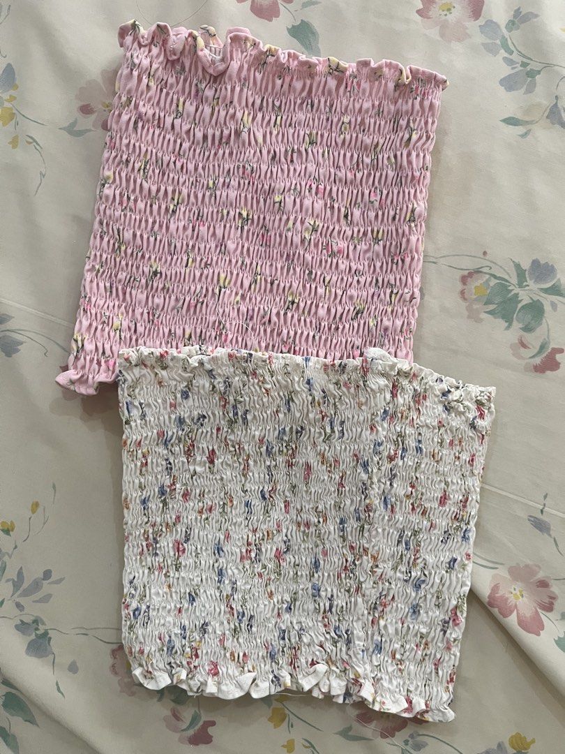 isa the label kaia tops (Category: Sleeveless) located in Quezon City. Submitted by sqiderman (Listing ID 1468929618, Image 1). Description: 500 for both best fits size xs-s.
