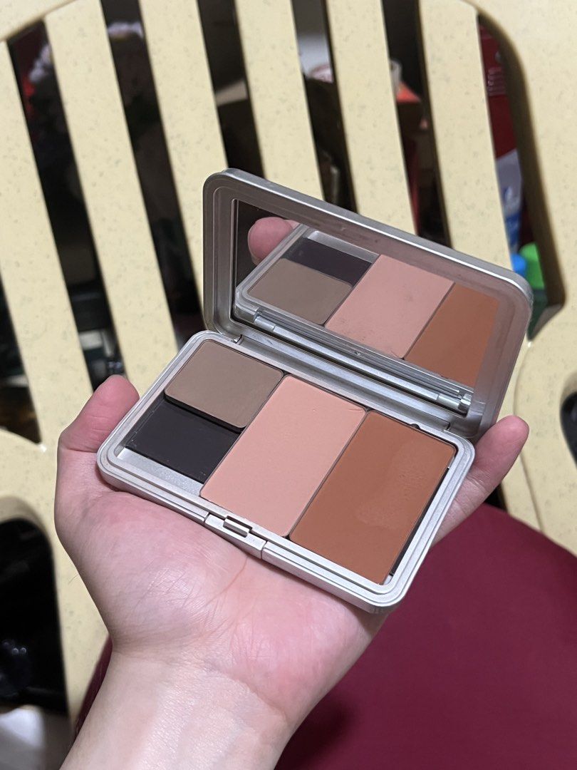 Issy Custom Face Palette (Category: Makeup) located in Angeles City. Submitted by papillonpapi (Listing ID 1468845528, Image 1). Description: SHADES: Eclipse, Intimate, Ember PAMPANGA - shipping via j&t or meetup dunkin astro park.