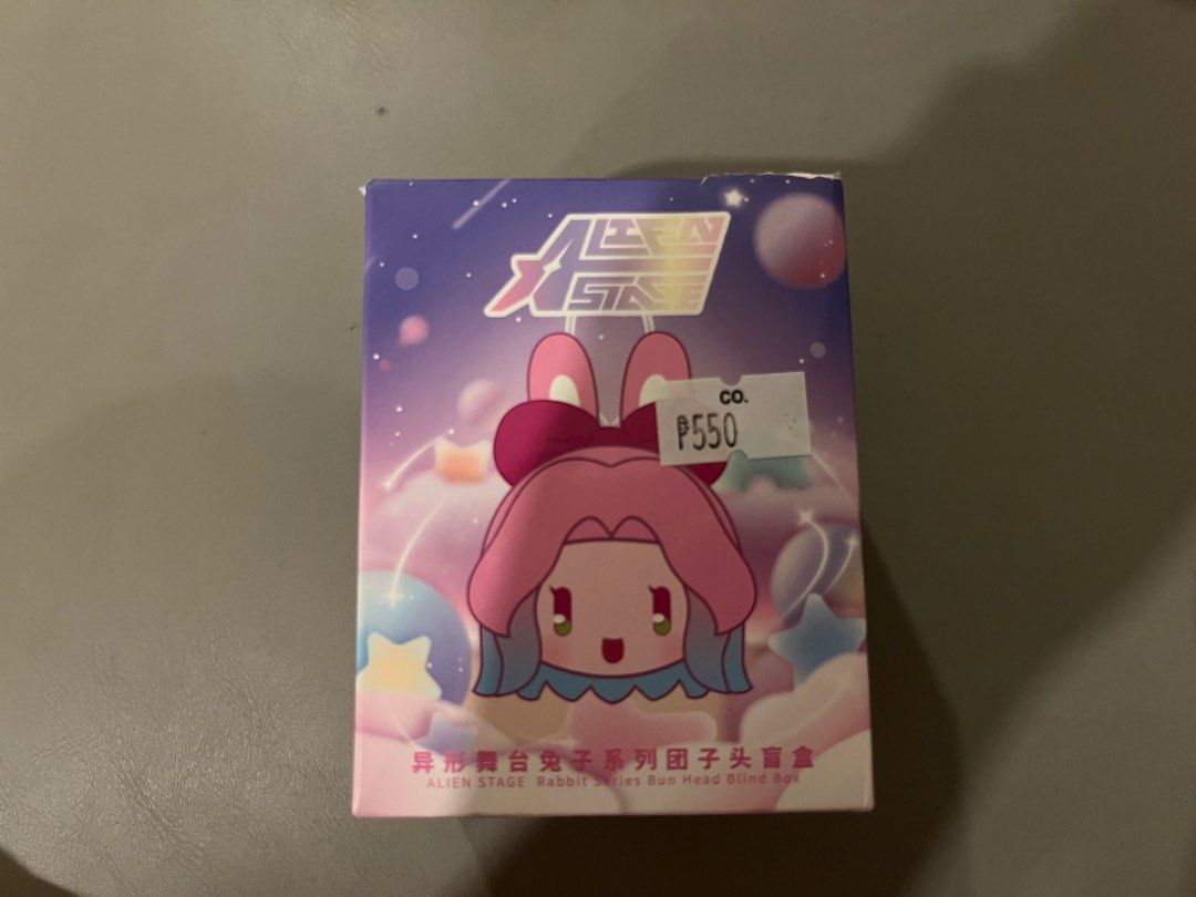 Ivan Alien Stage Bun head (Category: Designer & Blind Box Toys) located in Cebu City. Submitted by quwurty (Listing ID 1468911057, Image 2). Description: Selling this Ivan bun head, just opened Oct. 18 and never used. May be negotiable cause it’s out of the plastic. Located in Cebu so I can meet up if there .
