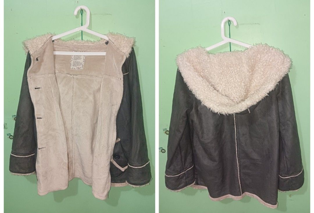 Jackets FOR SALE! (Category: Coats, Jackets and Outerwear) located in Manila. Submitted by power_sister.co (Listing ID 1468729335, Image 1). Description: 💗 Check out our✨ Budget-friendly and sulit finds 📸 Actual photos of the items 💌 Message me for prices, sizes, and more details! 📌 First come, first served. Mine yours before they're gone! 🛒💕 📍 RULES & REMINDERS 💸 Payment: Pay first via GCash. 📦 Shipping: Available via J&T Express. 💌 Fo