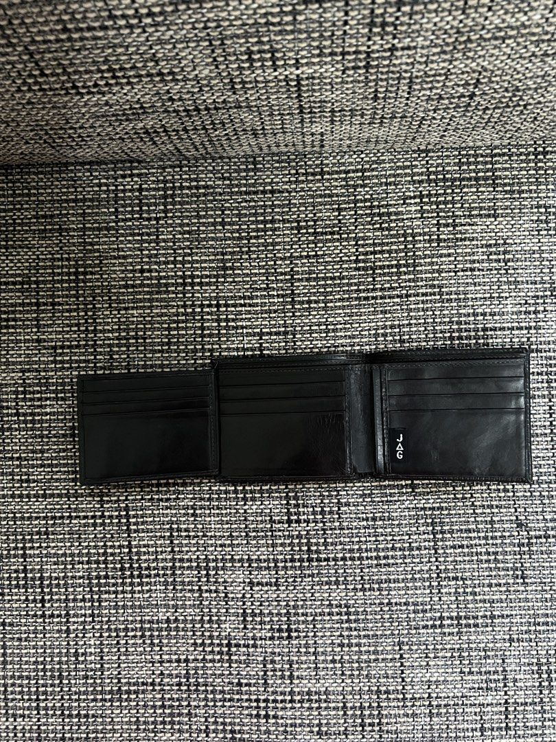 JAG Leather Wallet (Category: Wallets & Card Holders) located in Cainta. Submitted by vrenaussiegoods (Listing ID 1468927416, Image 2). Description: .