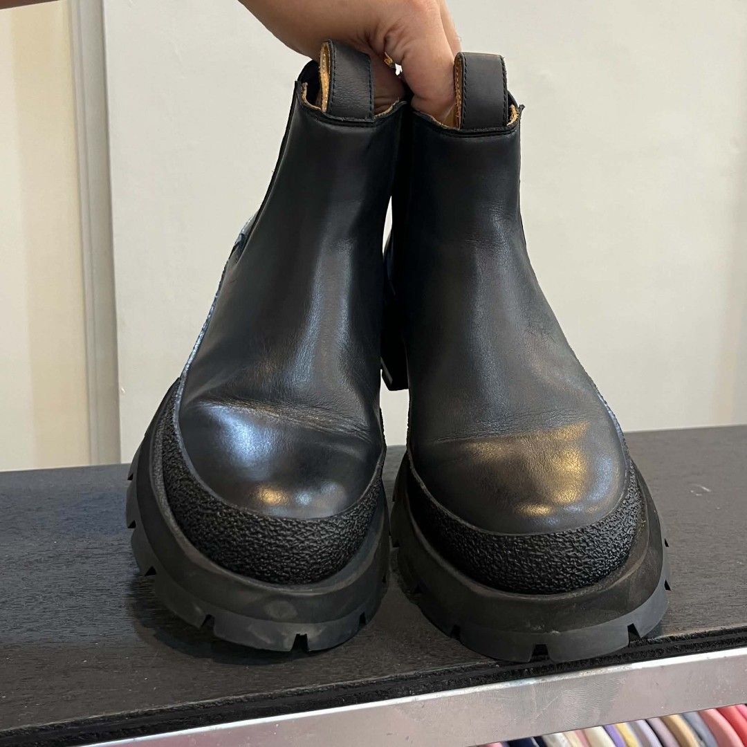 Jil Sander black Chelsea Boots (Category: Boots) located in Masinloc. Submitted by jackiemerryll (Listing ID 1468777474, Image 3). Description: pm for more details.