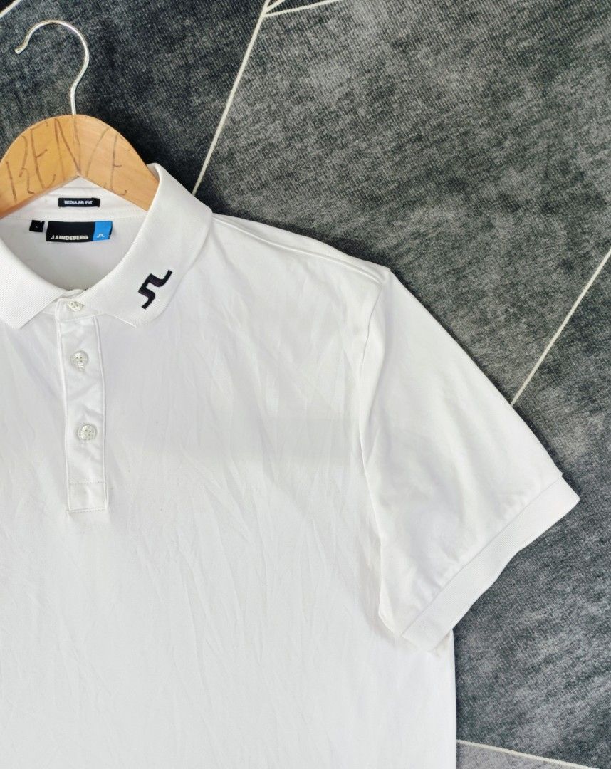 j.lindeberg Polo (Authentic) (Category: Tshirts & Polo Shirts ) located in Cebu City. Submitted by renzecamingay (Listing ID 1468741652, Image 3). Description: J.Lindeberg Polo Good as New Large on Tag Width 22.5 Length 29 3k Plus ship Only Thank you and GOD bless ☺️.