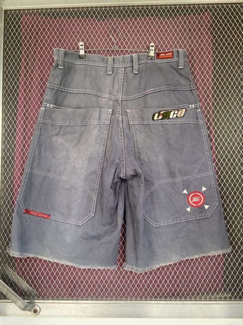 JNCO JEANS JORTS (Category: Shorts) located in Pasig City. Submitted by tindaniyhuri (Listing ID 1468799898, Image 2). Description: Jnco jeans 8pockets jorts Size W 32 L24 Leghole 13.
