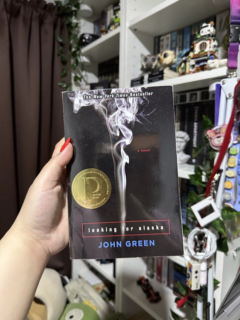 John Green books (Category: Storybooks) located in Las Pinas. Submitted by aannjjj (Listing ID 1468728567, Image 3). Description: An Abundance of Katherines Paper Towns Looking for Alaska no tears or dog ears. no spine creases. clean pages. 600 for 3 books..