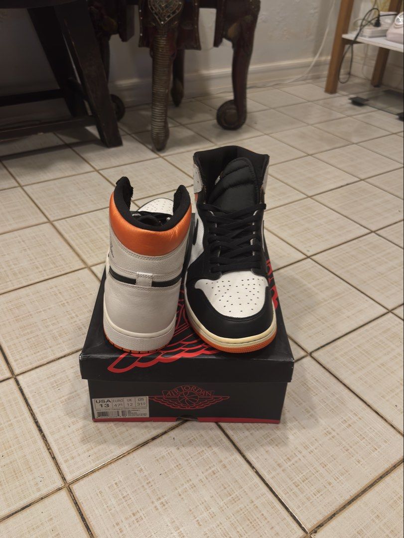 Jordan 1 High Metalic orange (Category: Casual Shoes) located in Manila. Submitted by paposnkr (Listing ID 1468866514, Image 3). Description: .