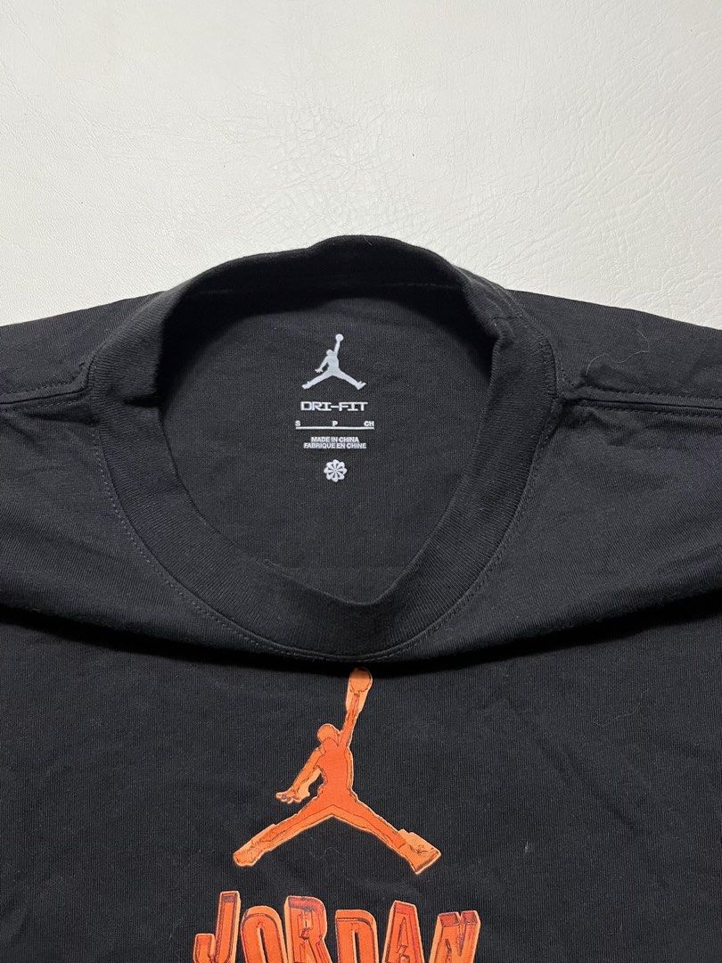 Jordan Black Tee (Category: Tshirts & Polo Shirts ) located in Tacloban City. Submitted by calix.on (Listing ID 1468857130, Image 3). Description: Jordan Black Tee size small width 19 length 27 excellent condition no flaws .