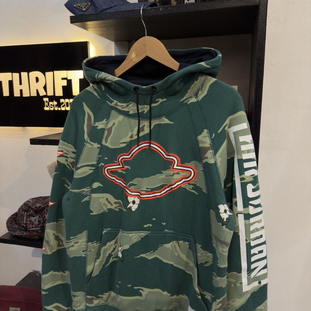 Jordan Camo Hoodie (Category: Hoodies) located in Manila. Submitted by jerichomal82553 (Listing ID 1468920323, Image 2). Description: Jordan Camo Hoodie 22 by 27 Good Condition Complete Tags .